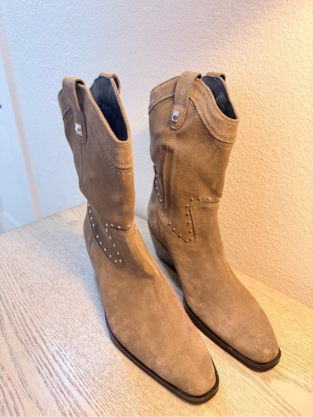 Lucky Brand Suede Western Ankle Boots 7.5 like new